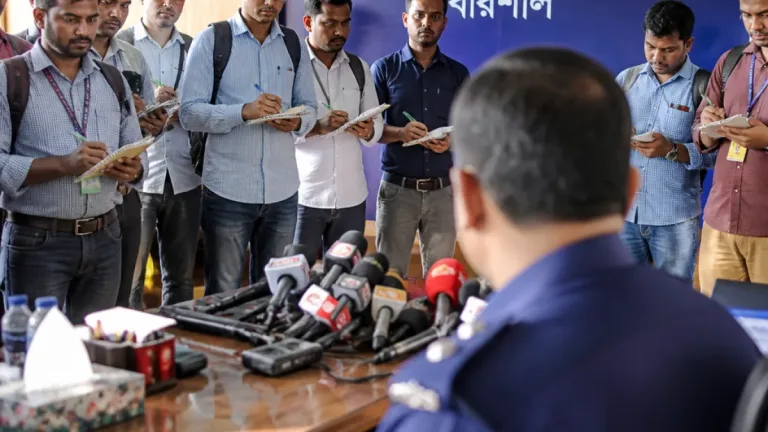 বরিশাল রেঞ্জের নবাগত ডিআইজি: পুলিশের বড় দুর্বলতা আচরণগত সমস্যা, সেবা বাড়ানো হবে