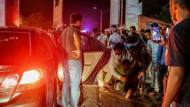 ভাঙ্গা হাইওয়ে থানার সামনে পার্কিং নিয়ে তর্কে যুবক গুলি বর্ষণ: দুইজন আহত
