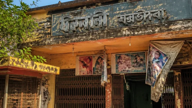 চৌরাস্তার ঐতিহ্যবাহী উল্কা সিনেমা হল বন্ধের ঘোষণা: নভেম্বরেই রুপালি পর্দা নেমে যাবে