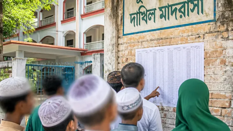দাখিল ফলেই প্রশ্নের মুখে ঝিনাইদহের মাদরাসা শিক্ষা: এক প্রতিষ্ঠানে পাঁচ পরীক্ষার্থীই পাস করেনি