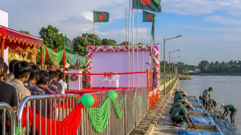 একদিনে কিশোরগঞ্জে প্রধানমন্ত্রী: সড়ক-সৌন্দর্যবর্ধন, মৎস্য-শিল্পে নানা কর্মসূচি