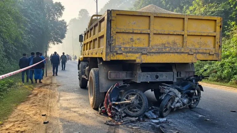 কক্স বাজার: টেকনাফে ডাম্পারের ধাক্কায় মোটরসাইকেল আরোহী দুই যুবকের মৃত্যু