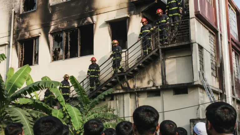 কলকাতার হোটেল অগ্নিকাণ্ডে কুষ্টিয়ার সাংবাদিক দেবাশীষ দত্তসহ একই পরিবারের চারজন নিহত