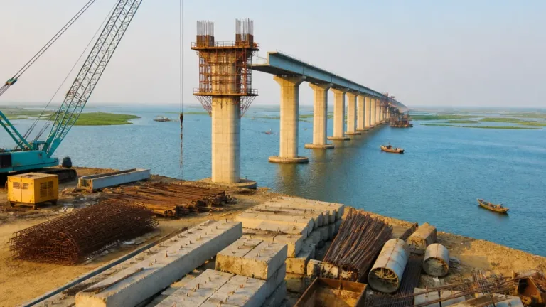কিশোরগঞ্জ: মেঘনায় থেমে আছে ১৭৭ কোটি টাকার সেতুর কাজ, হাওরবাসীর অনির্দিষ্ট অপেক্ষা
