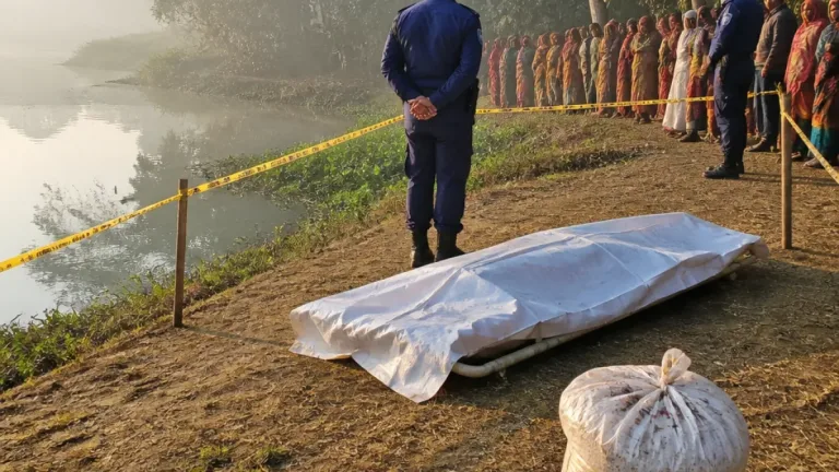 কুষ্টিয়ার মিরপুরে নিখোঁজ থাকা বৃদ্ধার কোমরে বালির বস্তা বাঁধা মরদেহ উদ্ধার