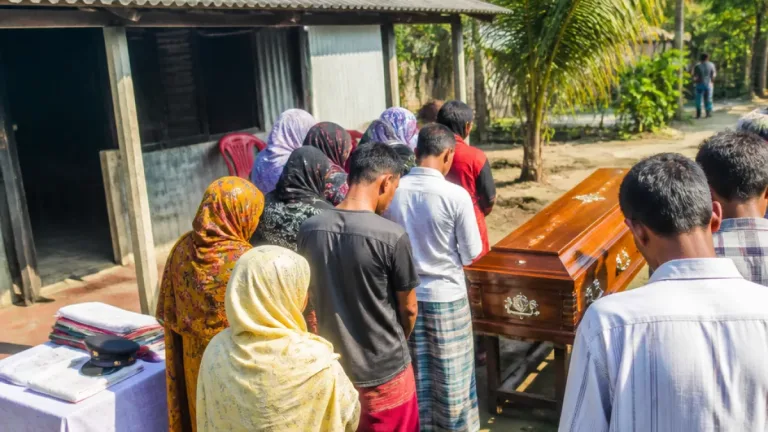 লেবাননে ড্রোন হামলায় প্রাণ হারানো শুভ দাসের মরদেহ ফিরলো কলারোয়ার বাড়ি