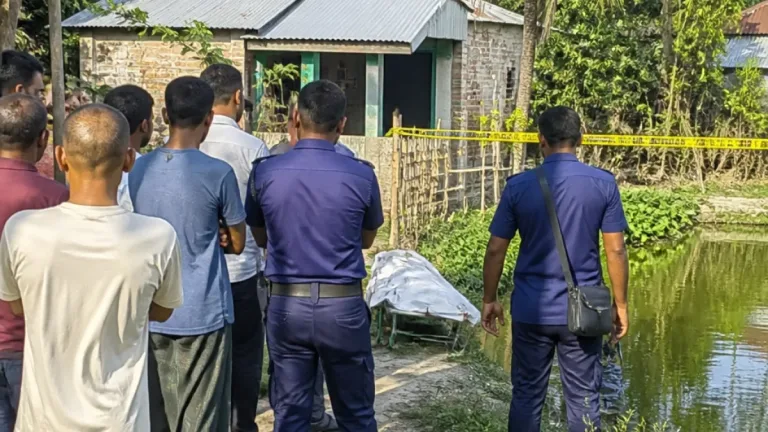 লোহাগড়ায় পুকুরে গোসল করতে গিয়ে ৫ বছরের শিশুর মৃত্যু