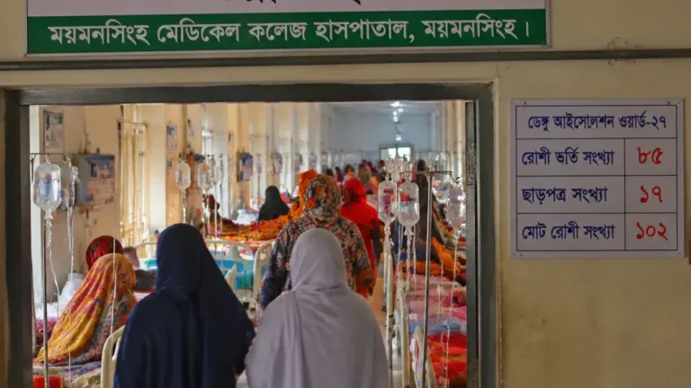 মেডিকেলে আগস্টে ৯৬৭ ডেঙ্গু রোগী; ময়মনসিংহে পরিস্থিতি উদ্বেগজনক