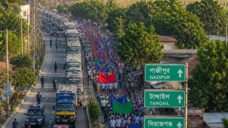 রংপুর অভিমুখে ঢাকা থেকে আজ লং মার্চ: আট দফা দাবি ও উত্তরবঙ্গের দাবি সূচীতে