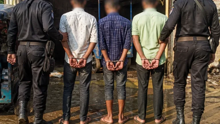 রংপুরে গ্যারেজ মালিক হত্যায় র‌্যাব ২৪ ঘণ্টায় গ্রেফতার করেছে তিনজন