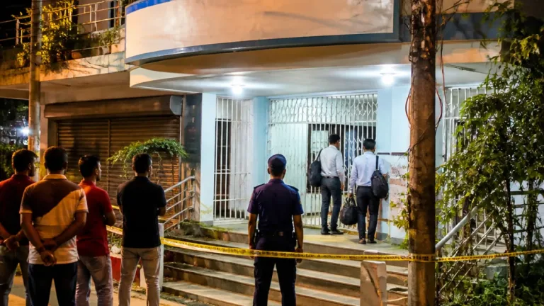 শেরপুরে পাসপোর্ট অফিস সহকারী পরিচালককে হেফাজতে নেওয়ার পর বিভাগীয় তদন্ত ঘোষণা