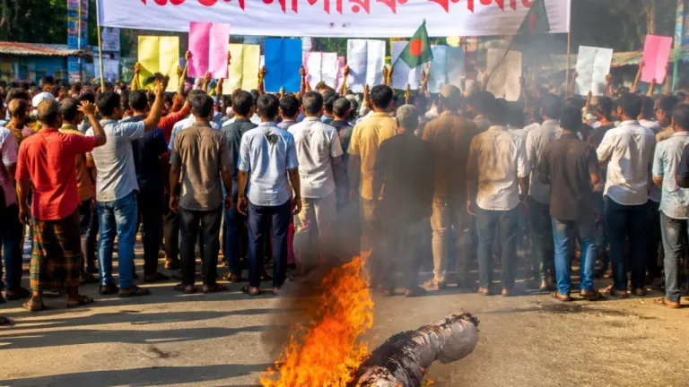 শ্যামনগরে বিক্ষোভ: গাজী নজরুলের বিরুদ্ধে সাতক্ষীরা বাদী-সমর্থকদের কঠোর দাবি