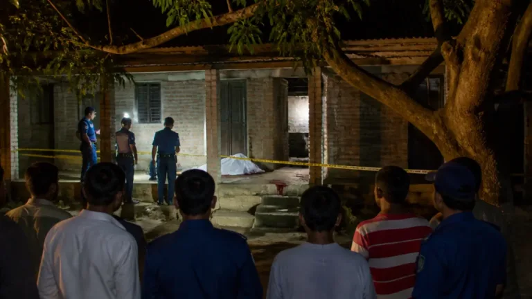 উল্লাপাড়ায় বাড়িতে ডেকে নিয়ে কুপিয়ে হত্যা, একজন গ্রেপ্তার