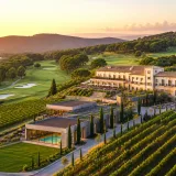 Cabot Bordeaux : au cœur du Médoc, un resort où le golf ouvre sur vin, spa et table