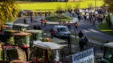 Forest-Montiers : mobilisation agricole et contre-manifestation autour d’un projet de poulailler