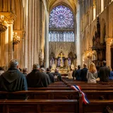 Le pape Léon XIV attendu pour des vêpres à Notre‑Dame, symbole d’une nation rassemblée