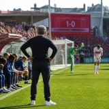 Ligue 1 : le PSG arrache sa première victoire, Luis Enrique inquiet malgré le succès