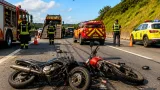 Colisão na Rod. dos Imigrantes deixa dois motoqueiros feridos em São Bernardo do Campo