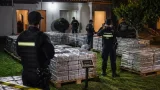 Polícia Militar apreende cinco toneladas de maconha em residência no bairro Taiaman, em Uberlândia