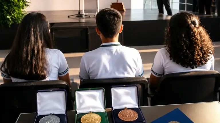Aluna de São Luiz do Norte representará Goiás no Programa Jovem Senador após homenagem da Seduc