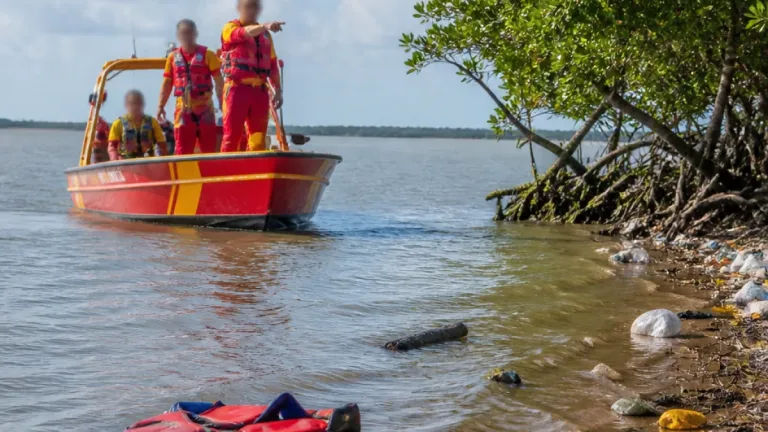 Ativista 'Homem-Peixe' é encontrado vivo na baía do Marajó e retoma travessia pelo Amazonas