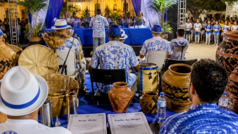 Beija-Flor seleciona em Belém obras para semifinal do samba-enredo do Carnaval 2027