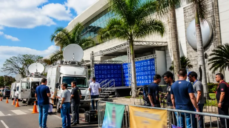 Candidatos ao governo de Minas se reúnem em debate na Record e intensificam agendas em BH