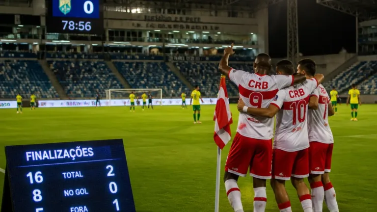 Cuiabá sofre derrota fora e CRB destaca atuação dominante no Rei Pelé