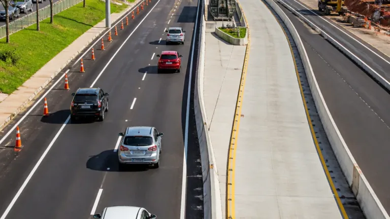 Curitiba libera trecho da marginal da Linha Verde com acesso direto à Avenida Victor Ferreira do Amaral