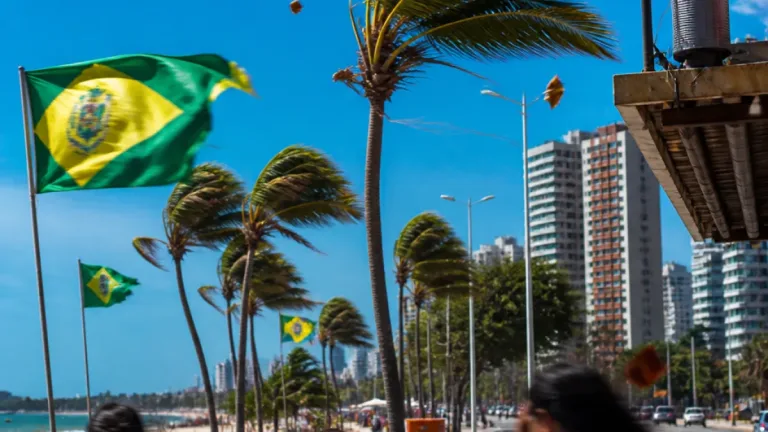 Fortaleza registra vento acima da média histórica e entra na temporada de maior intensidade