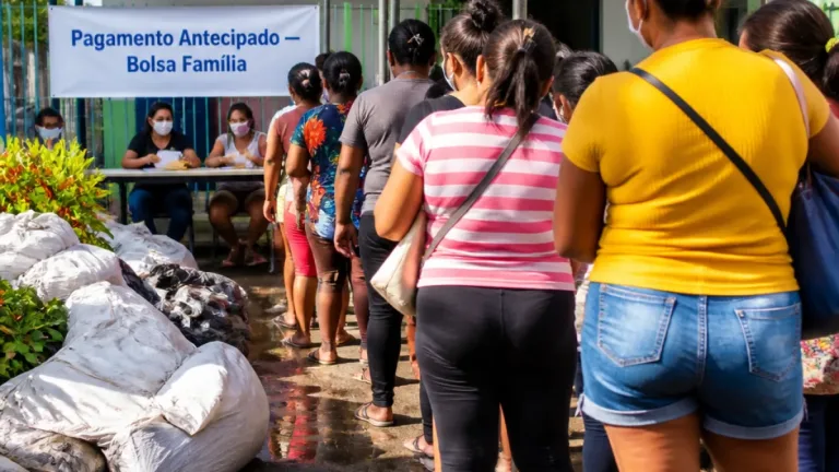 Governo antecipa pagamento do Bolsa Família em seis municípios de Roraima por situação de emergência