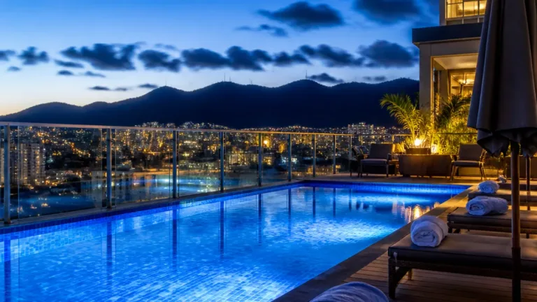 Hotéis com piscina em Belo Horizonte têm diárias a partir de R$ 284: opções e tarifas
