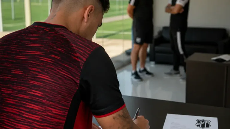 Juan Alano deixa o Ceará e assina com o Sport até fevereiro de 2027