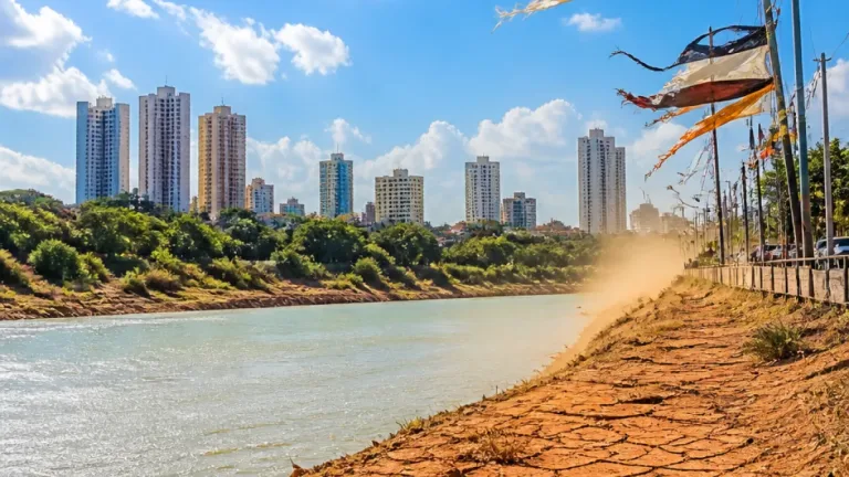 Piauí enfrenta calor intenso, umidade abaixo de 20% e ventos de até 60 km/h