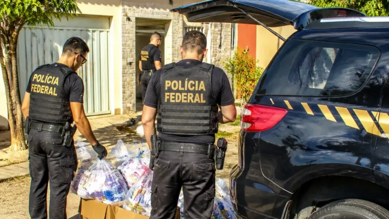 Polícia Federal cumpre buscas em três cidades de PE na Operação Voto Lacrado