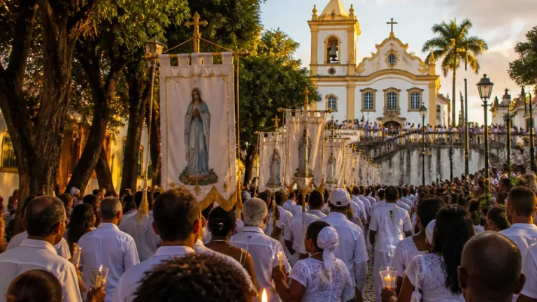 Procissão no Corredor da Vitória reúne fiéis em Salvador na Festa de Nossa Senhora da Vitória