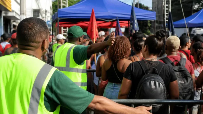 PSol relata impedimento de sua chapa em ato com Lula e Paes em Bangu