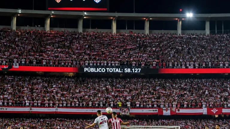 São Paulo empata com Coritiba no Morumbi e chega a nove jogos sem vitória no Brasileirão