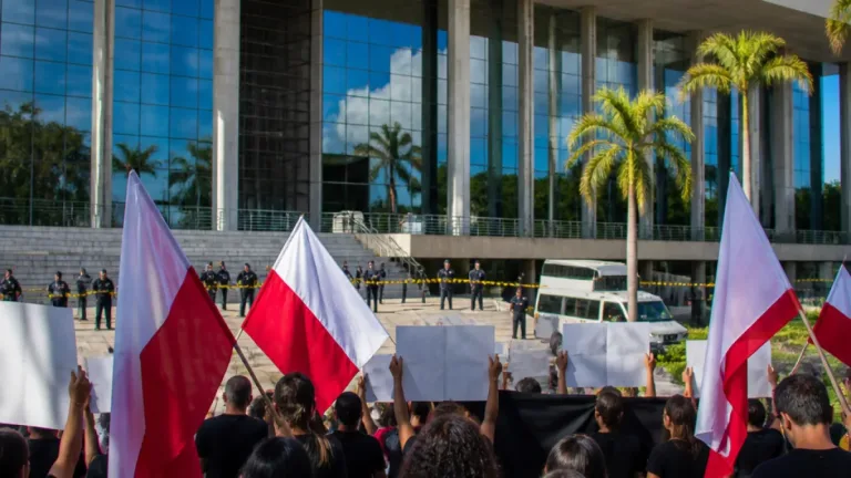 Servidores da Fundase-RN deflagram greve por tempo indeterminado e mantêm cobrança por benefícios