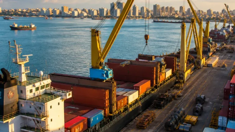 Siderurgia puxa alta das exportações do Ceará e reduz déficit comercial até agosto