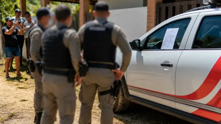 Três PMs de Alagoas são recolhidos após cederem viatura para gravação do influenciador Carlinhos Maia