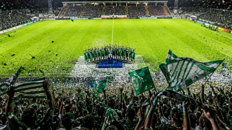 Uberlândia confirma título da Série D e assegura retorno à Série C após 23 anos