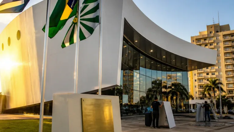 Uberlândia oficializa nome do teatro municipal como Teatro Municipal de Uberlândia Odelmo Leão
