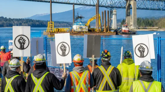 Vancouver harbour work at risk as Metro Vancouver outside workers picket water projects