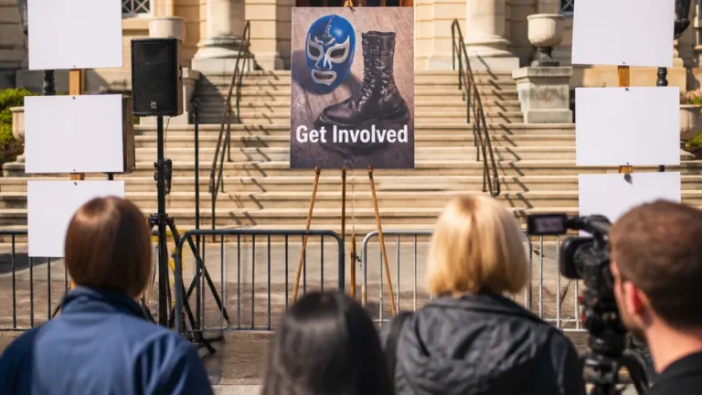 Brantford race widens: pro wrestler joins six-way contest to replace mayor