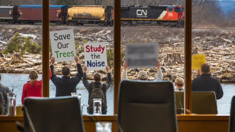 Kingston council defers Centennial Drive development after CN raises last‑minute concerns