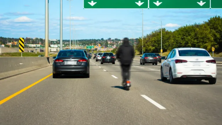 Kitchener police warn after video shows e-scooter rider on Conestoga Expressway
