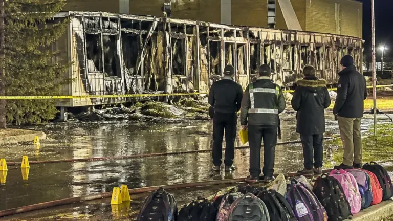 Saskatoon students to start school on schedule after Bethlehem Catholic portables damaged by fire