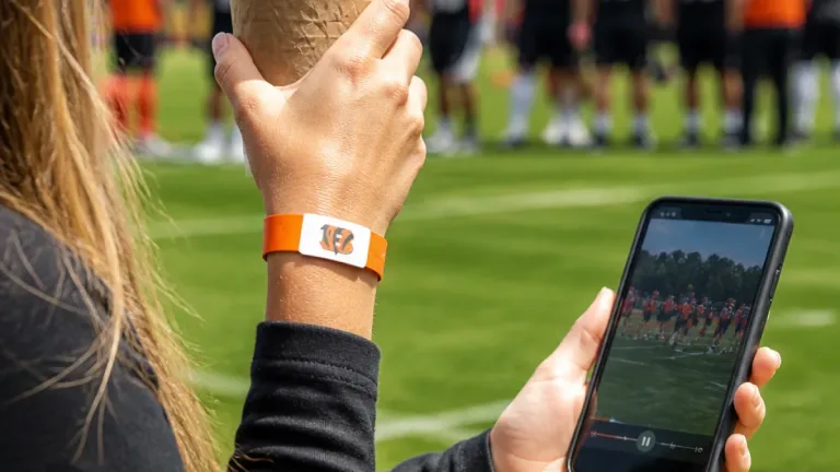 Social-media tease links Gia Duddy with Bengals receiver, bringing ‘Levis’ name back into football chatter