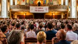 295 Nasenflöten bringen Chilbi-Stimmung nach Glarus – Schweizer Rekord gelungen